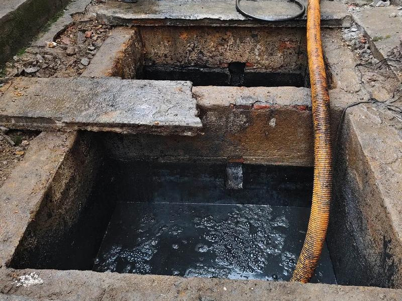 天津新村清理化粪池